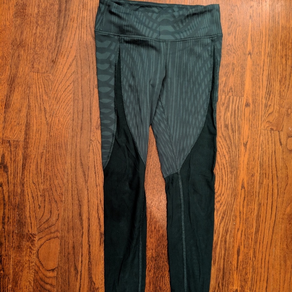 Alo Yoga mesh leggings